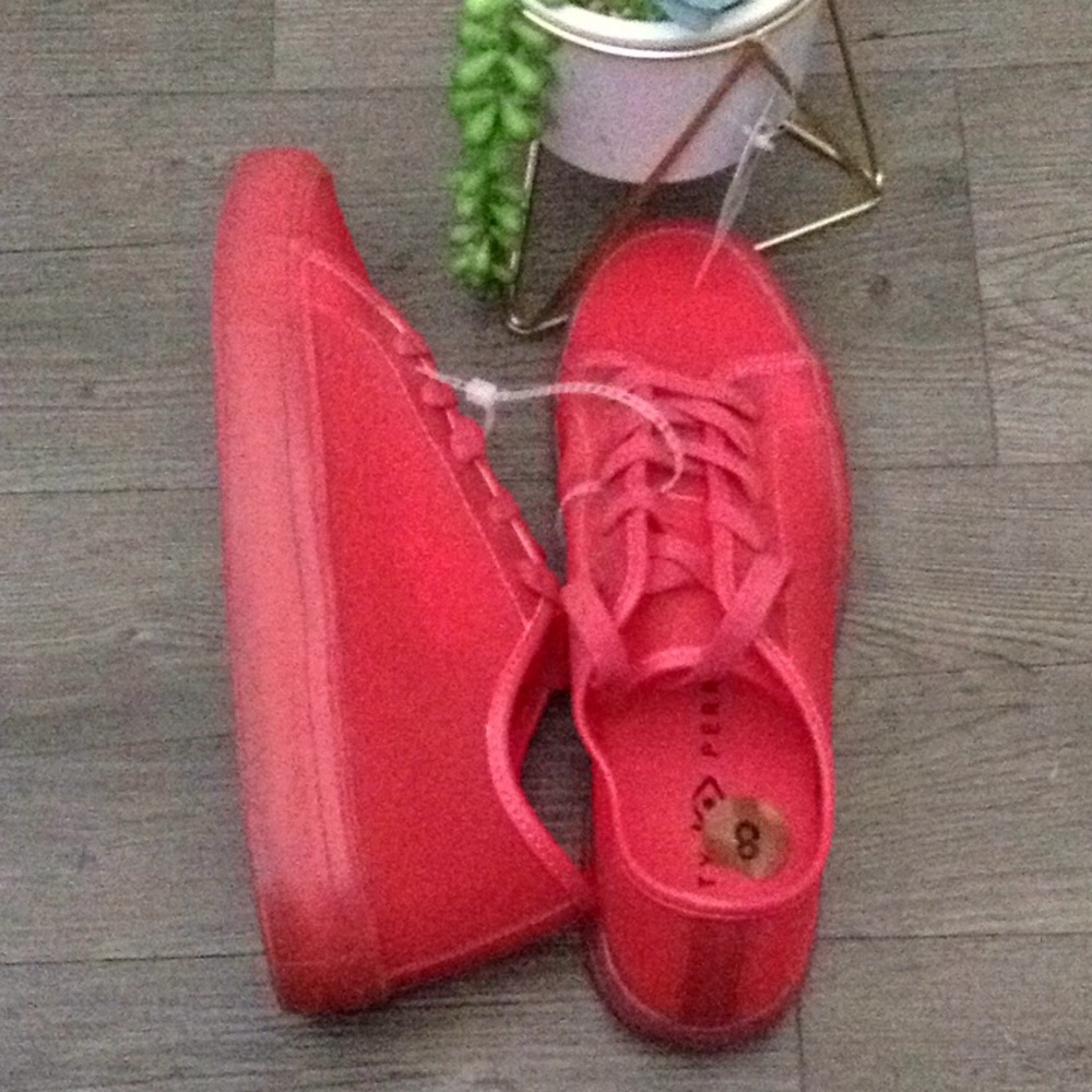 Katy Perry Red Glam Sneakers size 8 - Picture 5 of 8